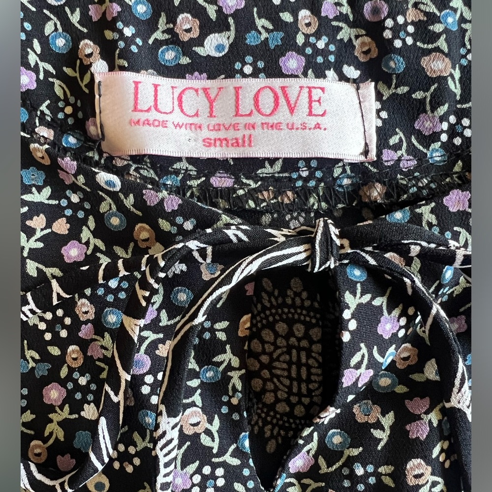 LUCY LOVE Kenzie Tunic Made in USA Size S Boho Black Geo Floral Print MSRP $75 - Picture 3 of 8